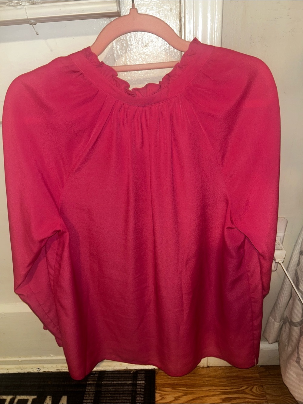 Lilly Pulitzer Pink Ruffle Neck Long Sleeve Blouse Wonens medium - Picture 4 of 4